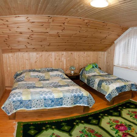 У Гриніва Polyanitsa Popovichevskaya Buitenkant foto