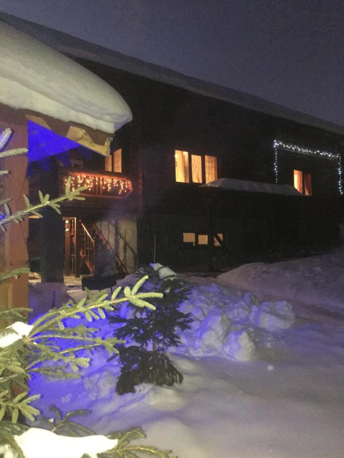 У Гриніва Polyanitsa Popovichevskaya Buitenkant foto