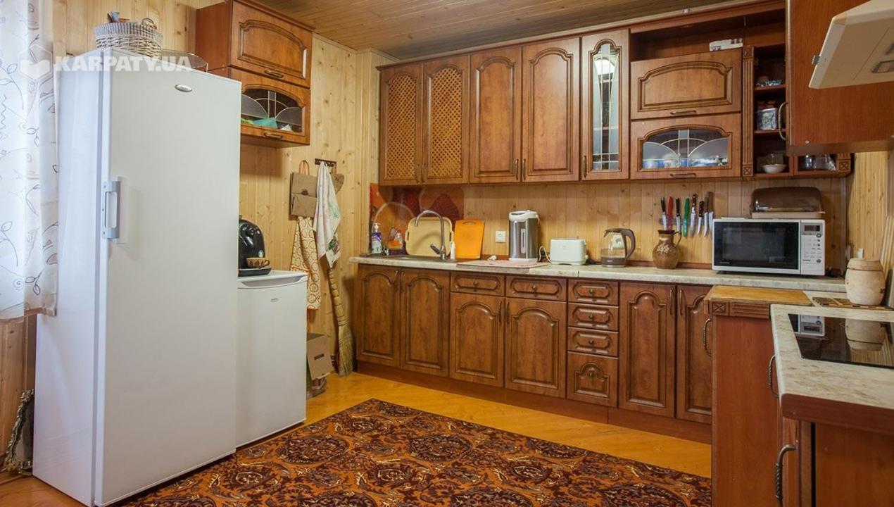 У Гриніва Polyanitsa Popovichevskaya Buitenkant foto